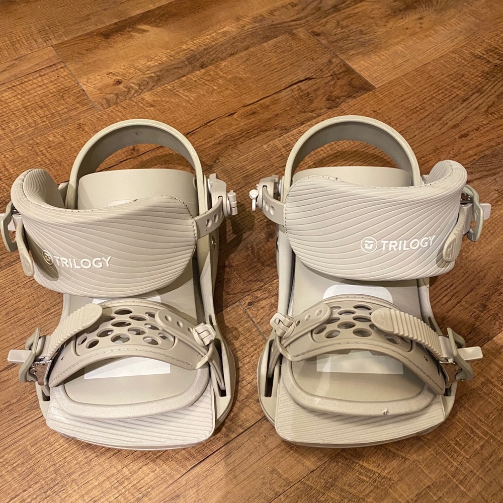 Women’s union trilogy bindings